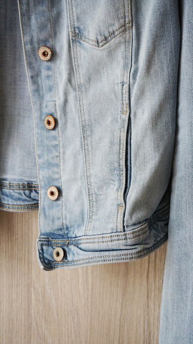 Kurtka jeansowa Bershka