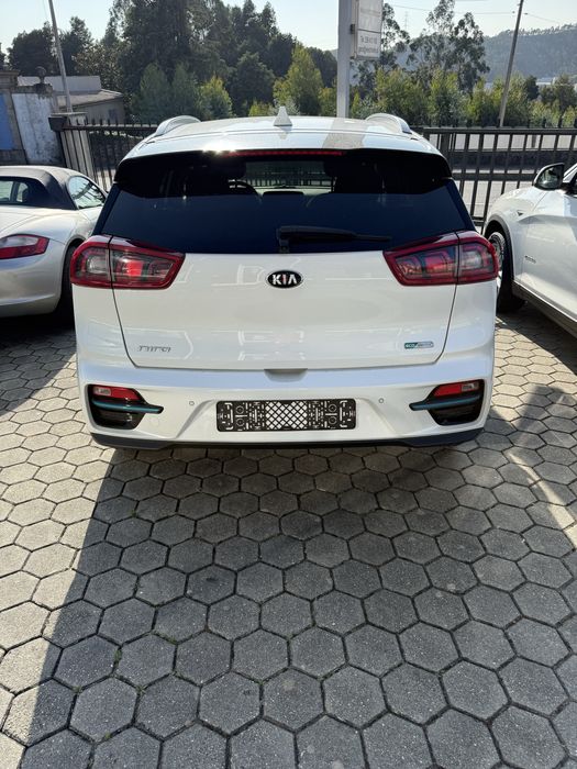Kia Eniro Executive Line 64Kw
