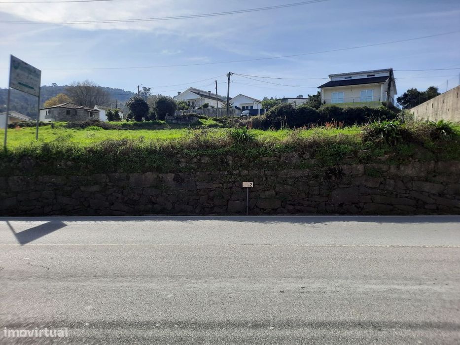 Vende Terreno para construção de 1 a 4 moradias Oldrões Penafiel