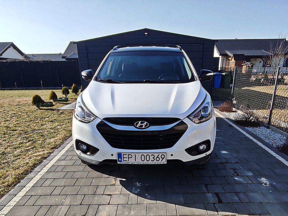 Hyundai ix35, 2.0 diesel,grzane fotele,nawigacja,czujniki parkowaniaTV
