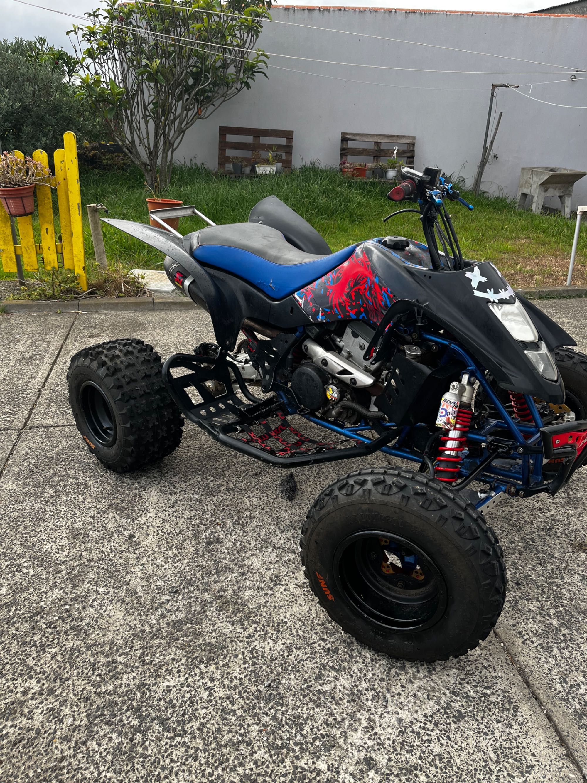 Moto 4 Ltz 400 sem matrícula