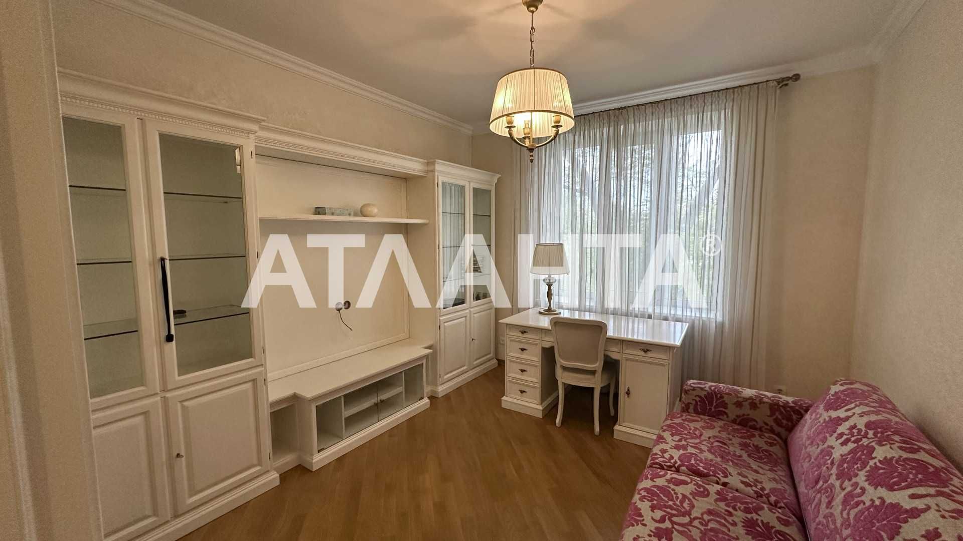 Для ценителей сталинского проекта, 3-х комнатная на пр. Шевченко