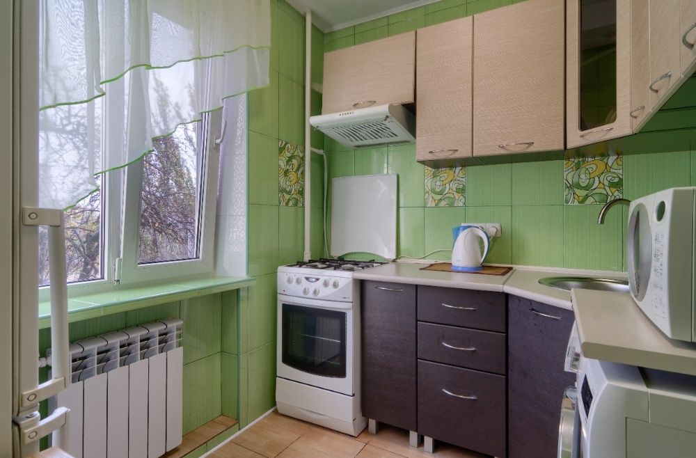 1к квартира в 1хв ходьби метро Дружби народів, 27 Печерськ.  Центр.