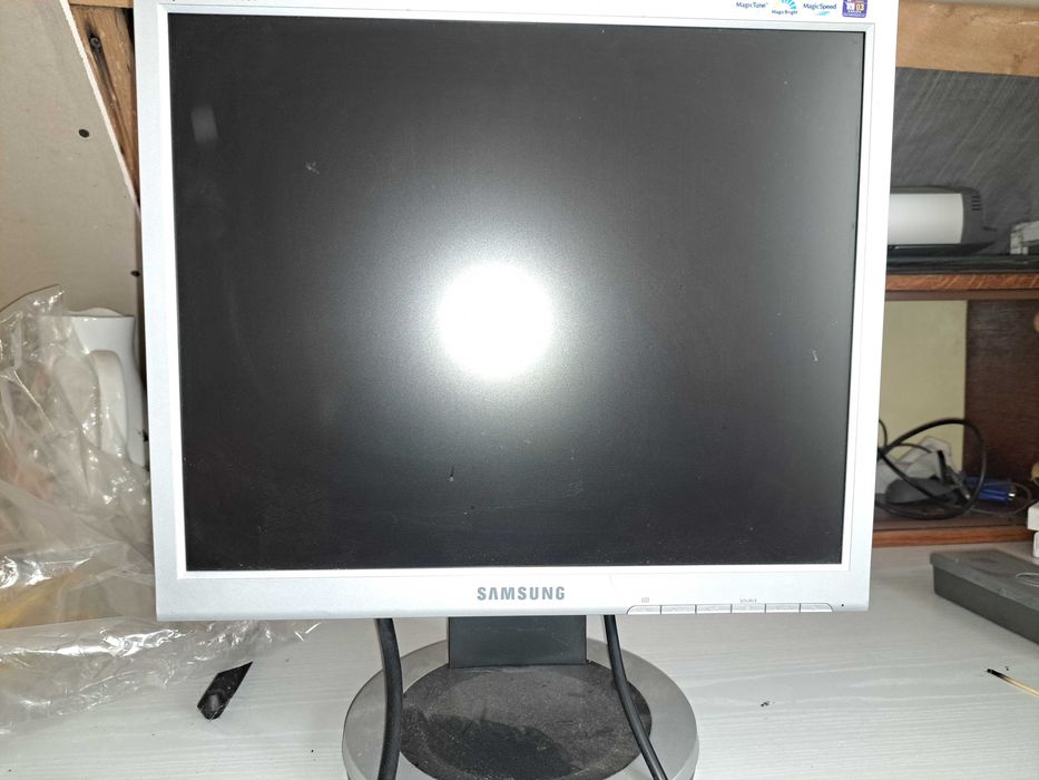 Продам монитор для компьютера