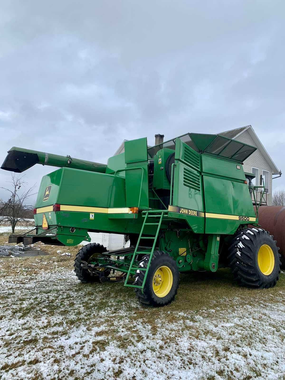 Комбайн John Deere 9500