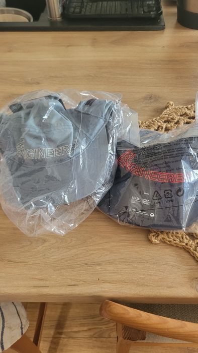 2 czapki Jordan Engineered