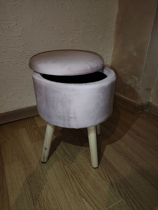 Pufa pudrowy róż dekoracja do przechowywania