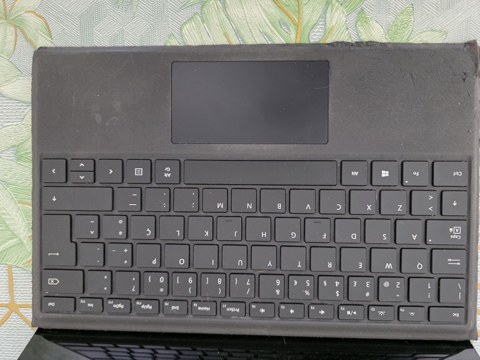 Surface 4 pro portátil