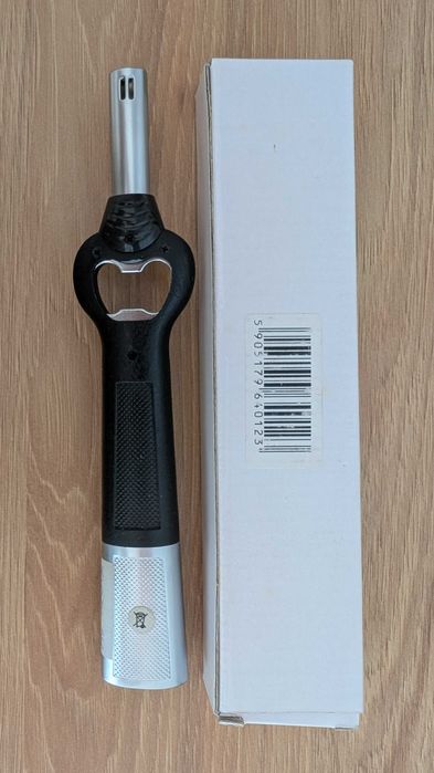 Latarka-zapalarka-otwieracz