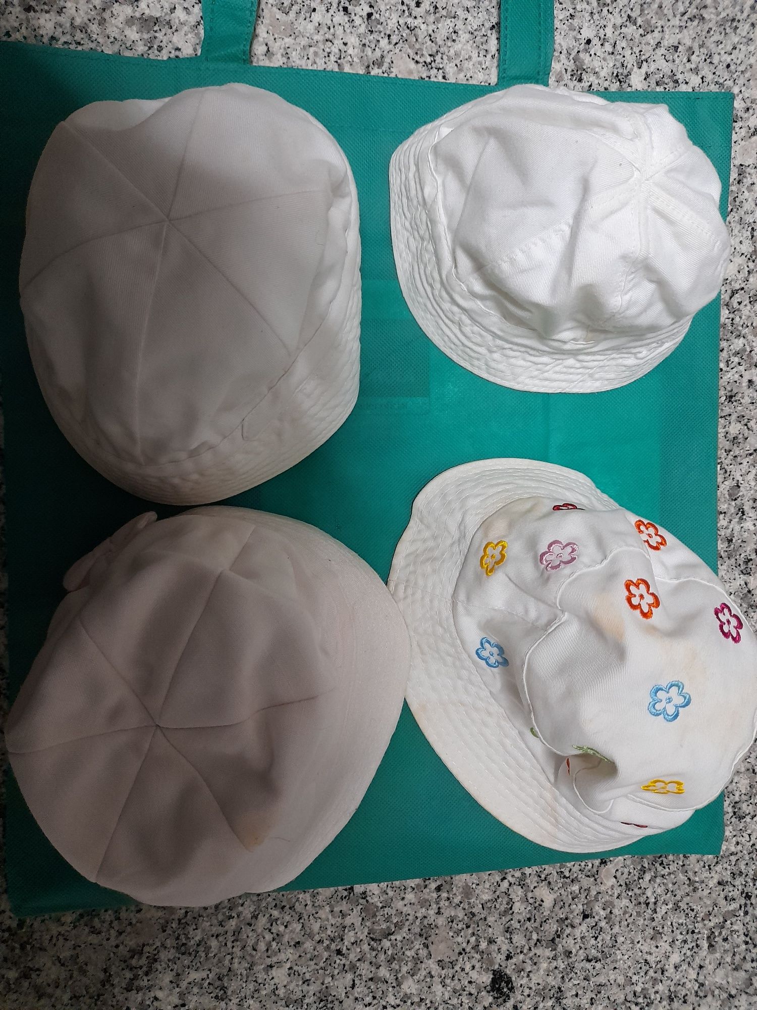 Chapéus até aos 18 meses