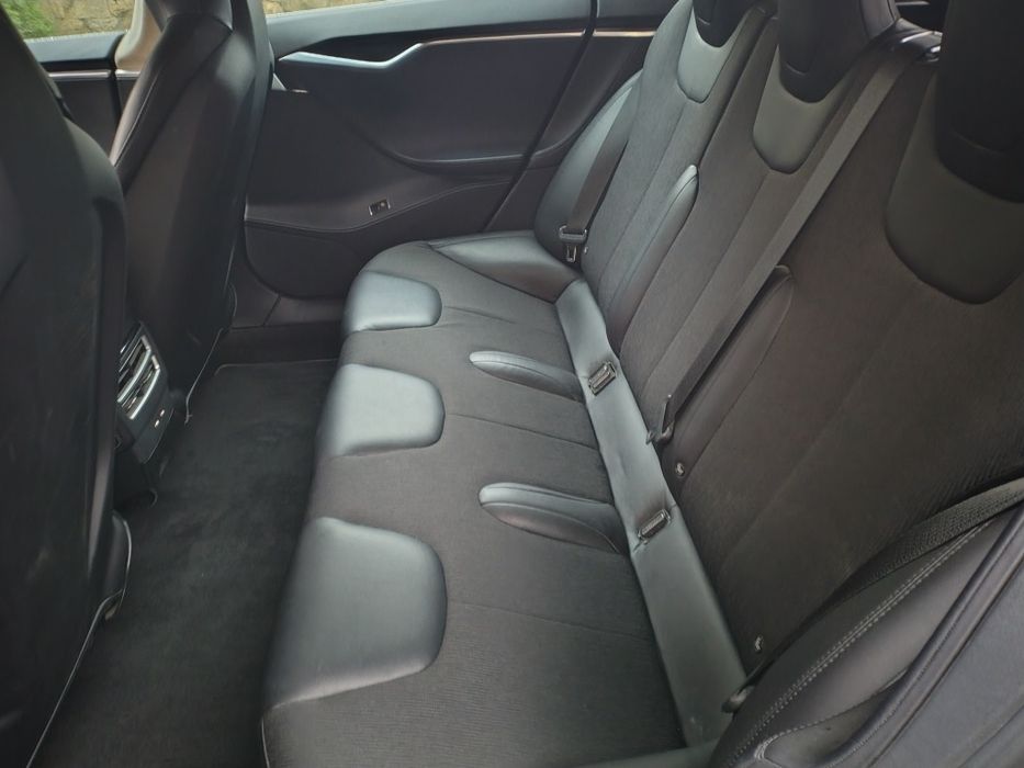 Tesla model S 2016