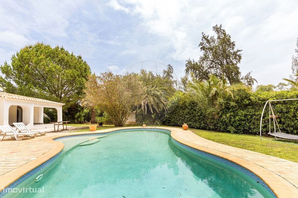 Moradia T5 para venda