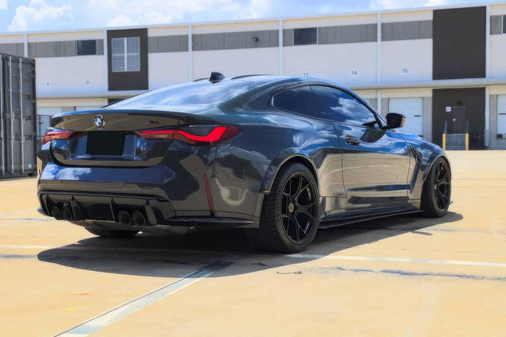 BMW M4 Competition      2022