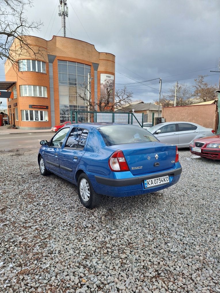 Renault Clio 2005 год , 1.4 бензин на автомате