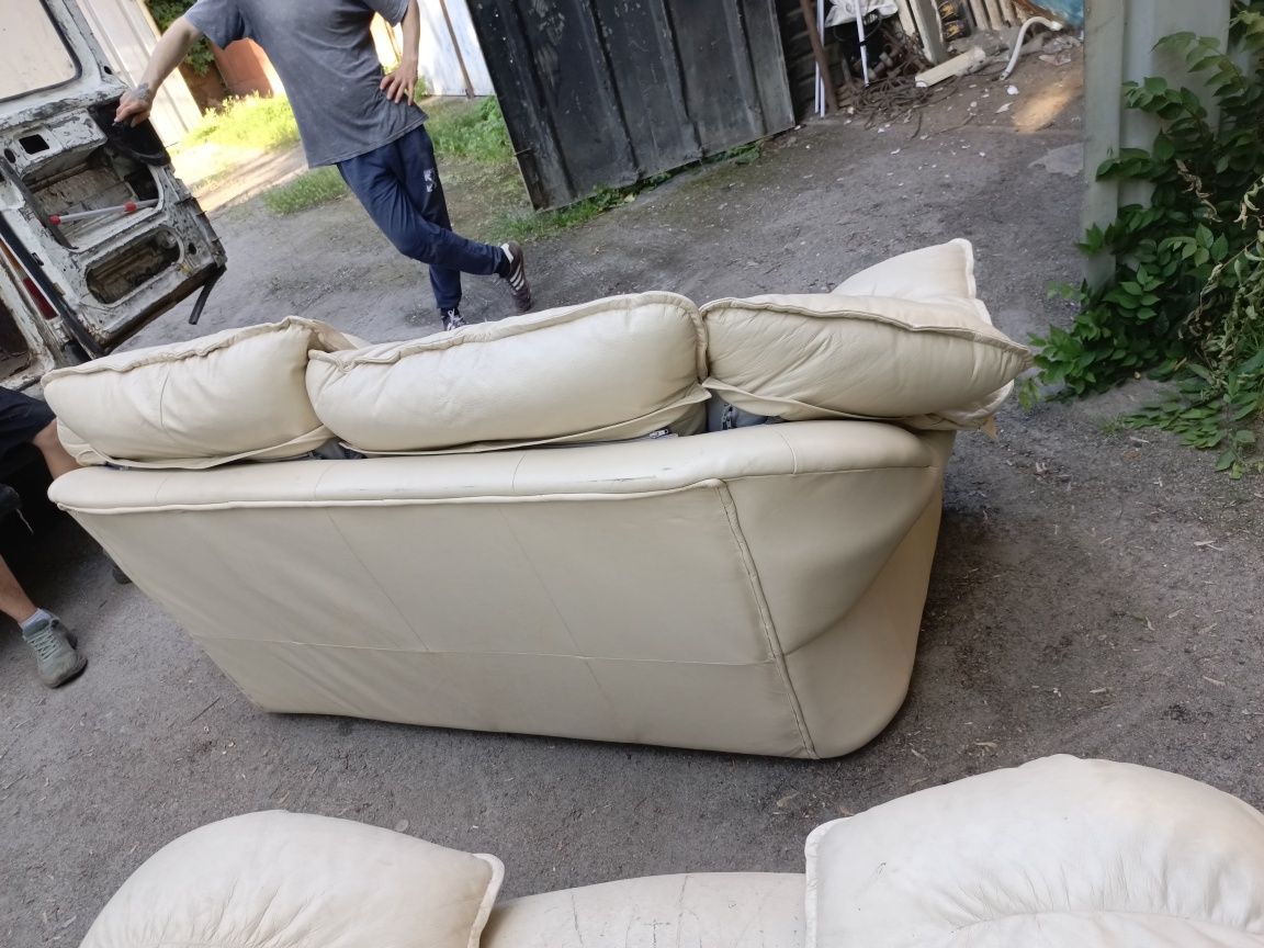 Продам Диван і крісло