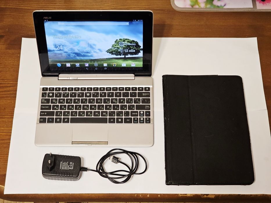 Планшет трансформер ASUS TF300T