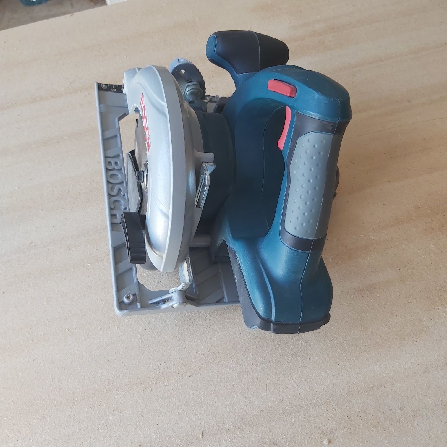 Циркулярна пила bosch gks 18 v-li