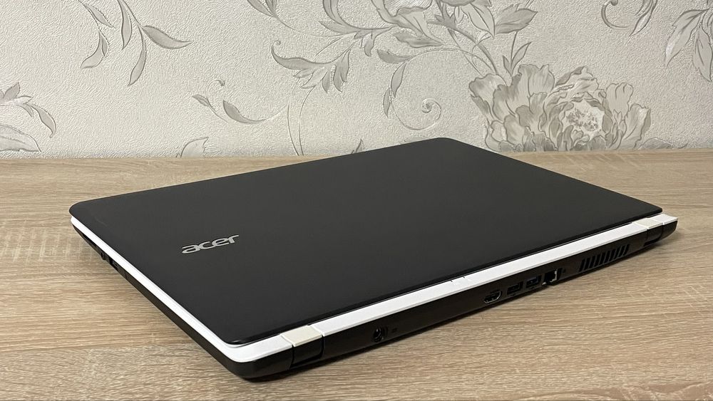 Acer Aspire 15 – чудовий стан | SSD | 8GB RAM | WHITE