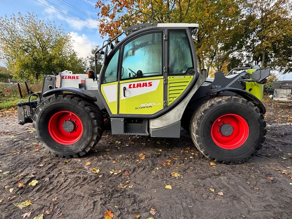Claas Scorpion 9040  Claas Scorpion 9040 Varipower