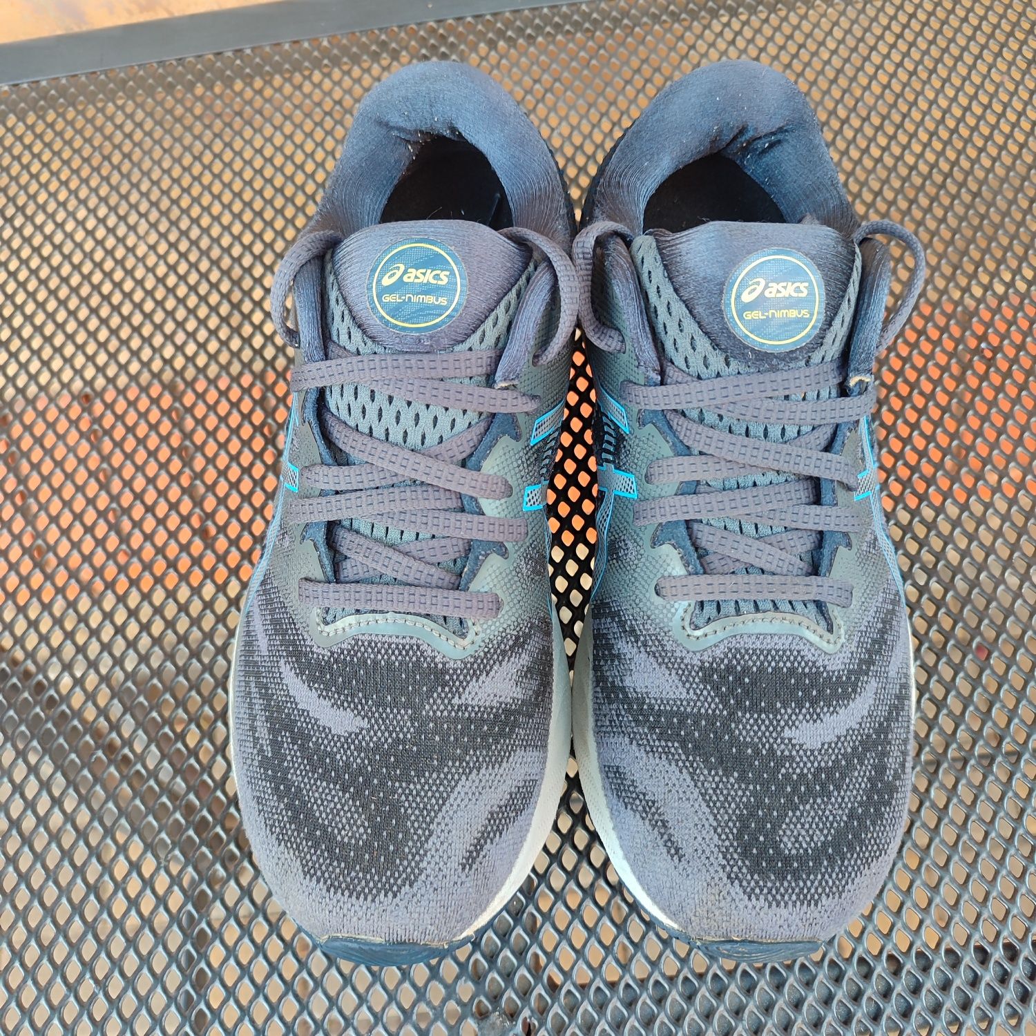 Кроссовки ASICS Gel-nimbus 39,5 размер (оригинал)