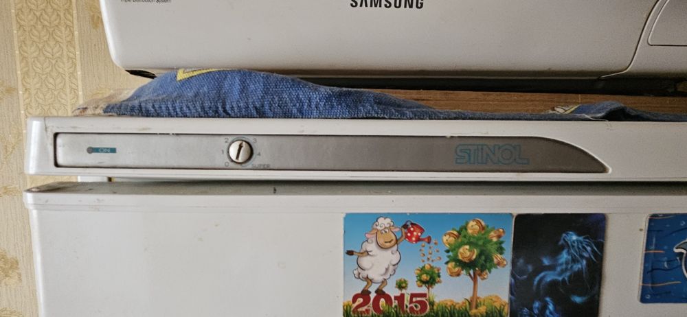 Морозильна камера Stinol надійна та потужна.