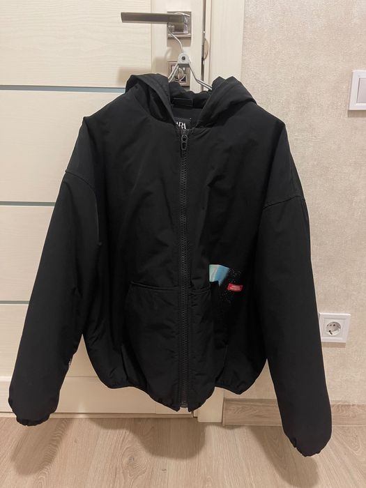 Вітровка Зара чорного кольору