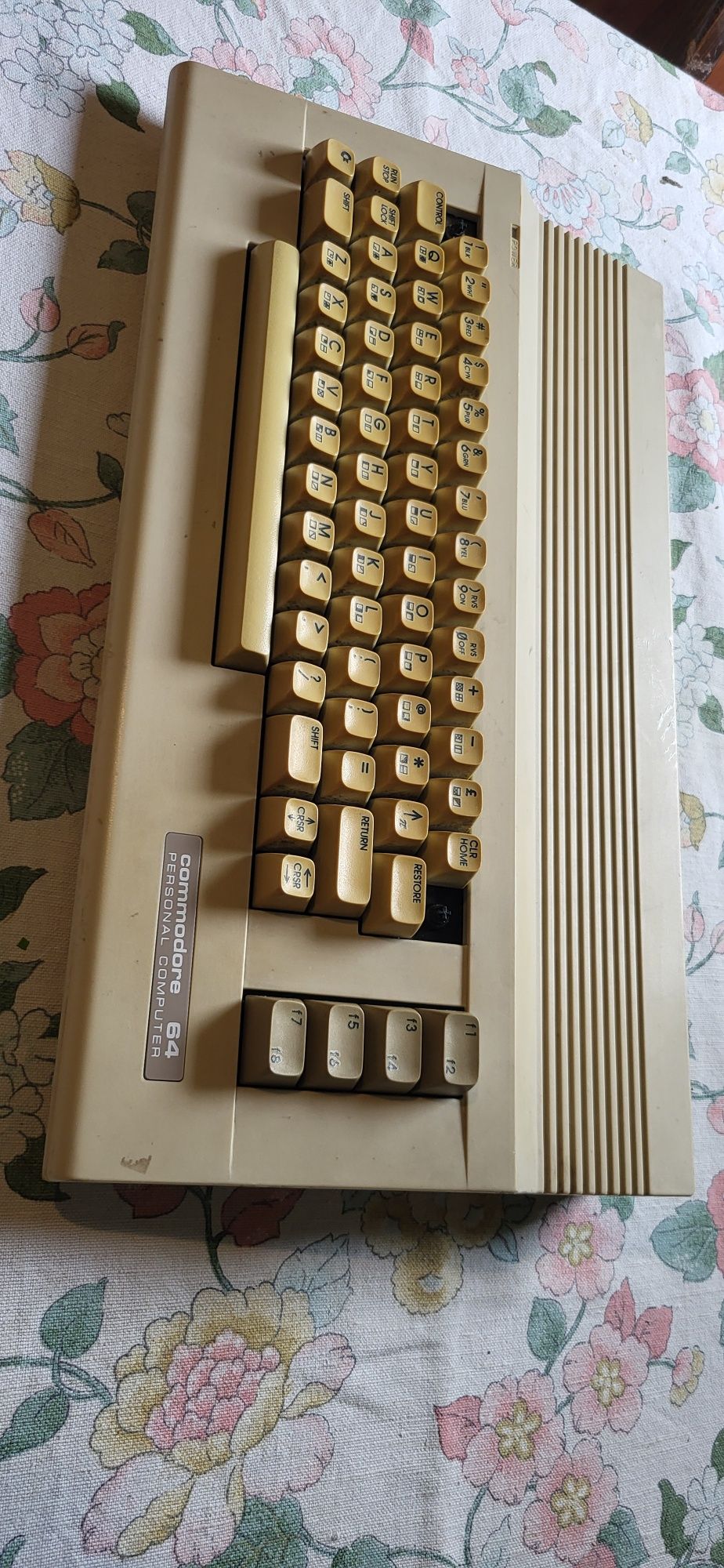 Sprzedam komputer commodere c64