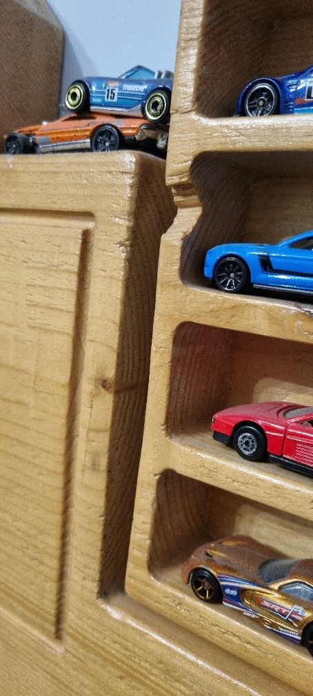 Drewniana półka na resoraki hot wheelsy xxl ciężarówka tir + 100 aut