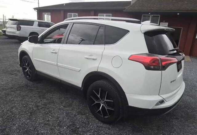 2017 Toyota RAV4 SE