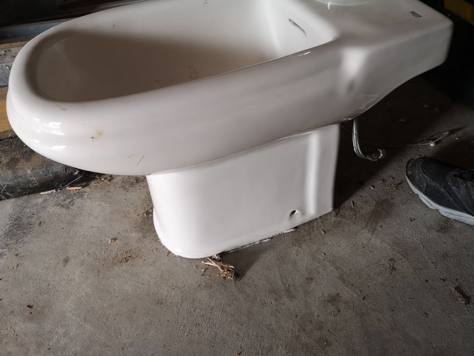 Bidé Roca com torneira como novo