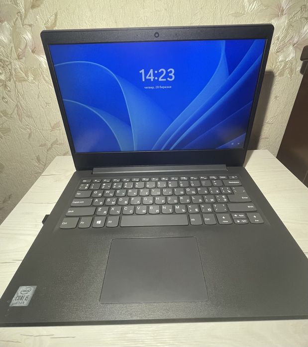 Продаю ноутбук, Lenovo V14/V15