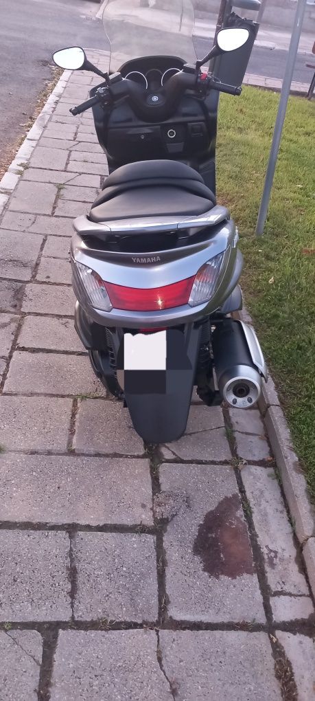 Yamaha majesty 400