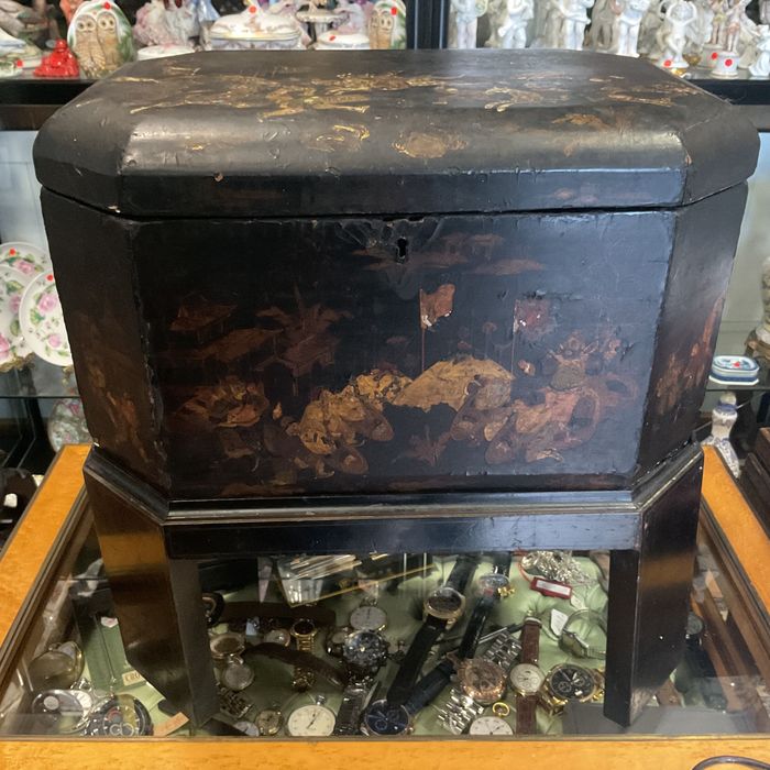 Caixa oriental antiga 44x44 cm