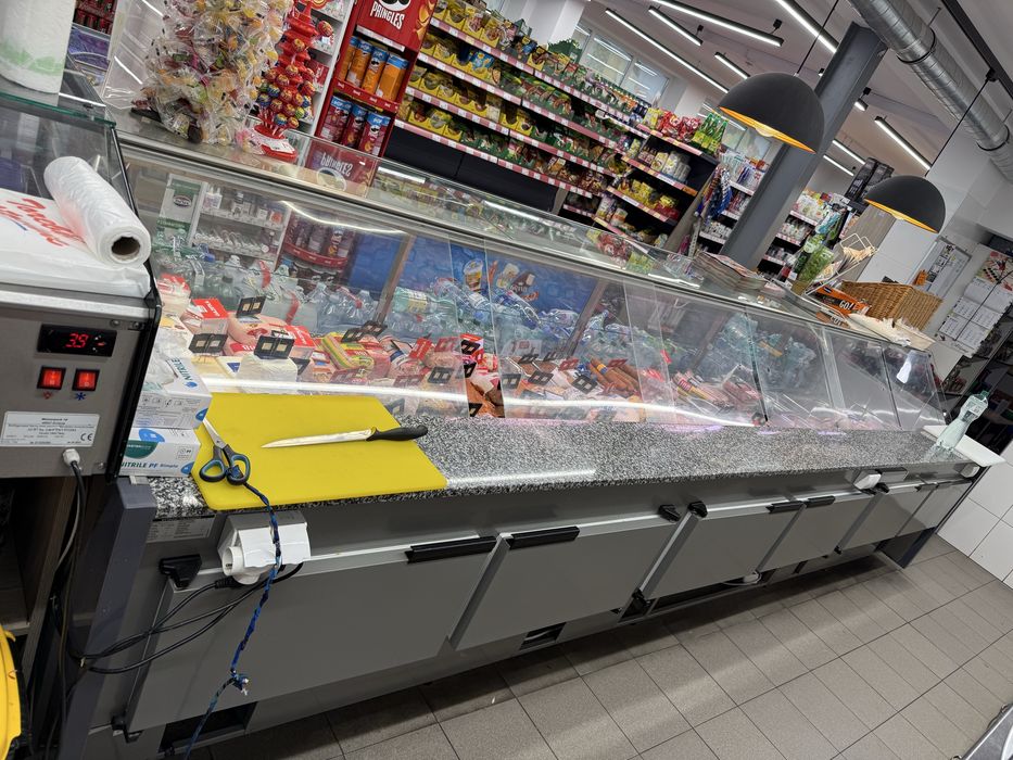 Witryna chłodnicza COLD 4,5 m – sprawna, zadbana, gotowa do pracy