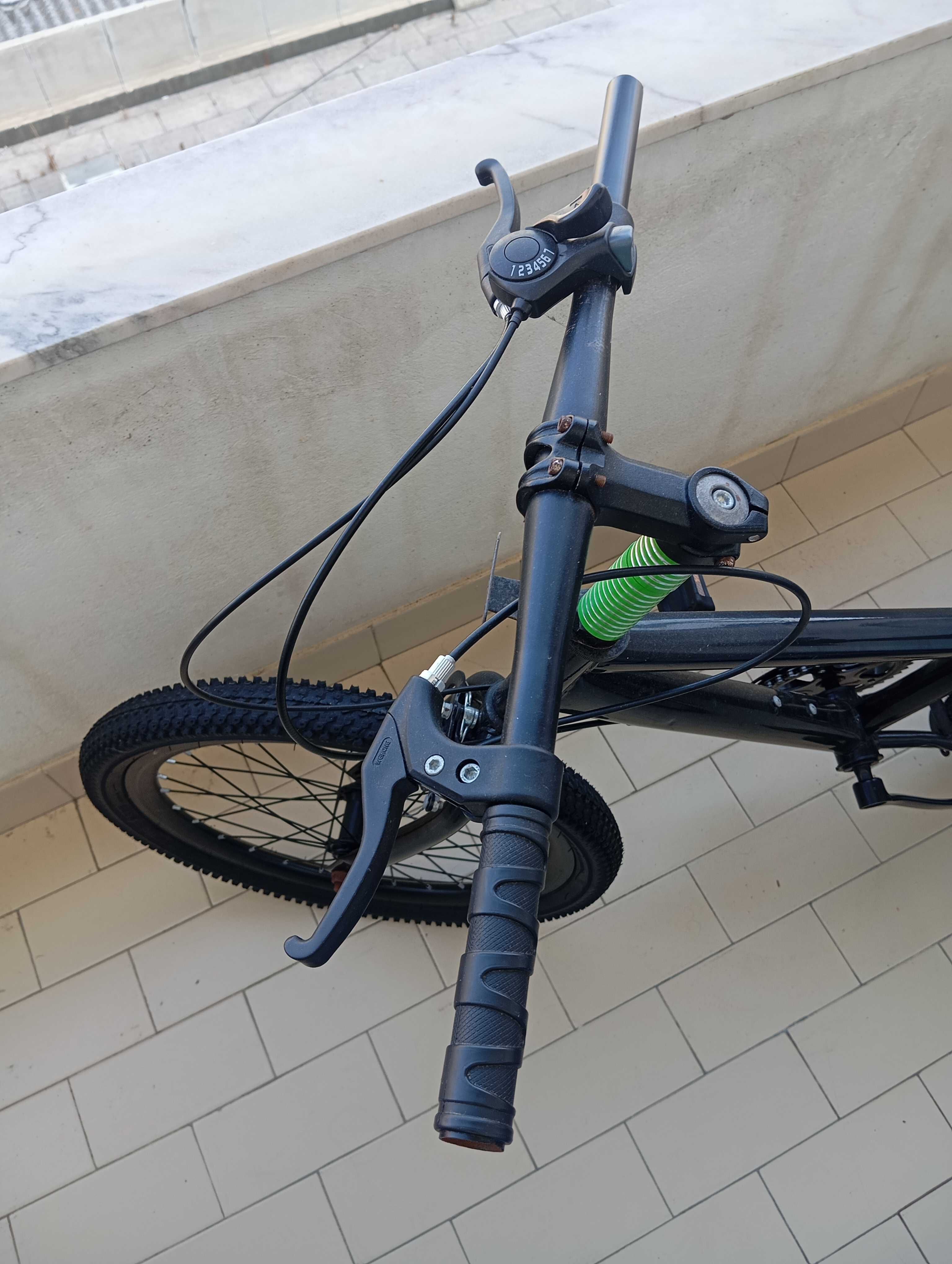 Bicicleta de Montanha Nova