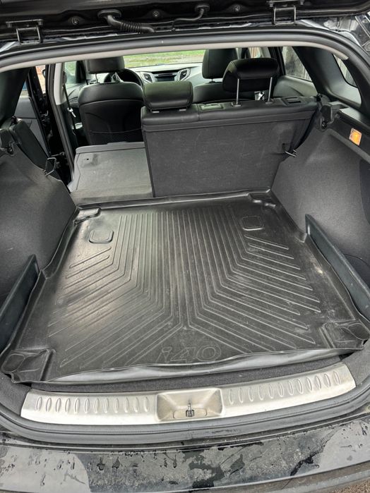 Резиновий коврик в багажник Hyundai I40