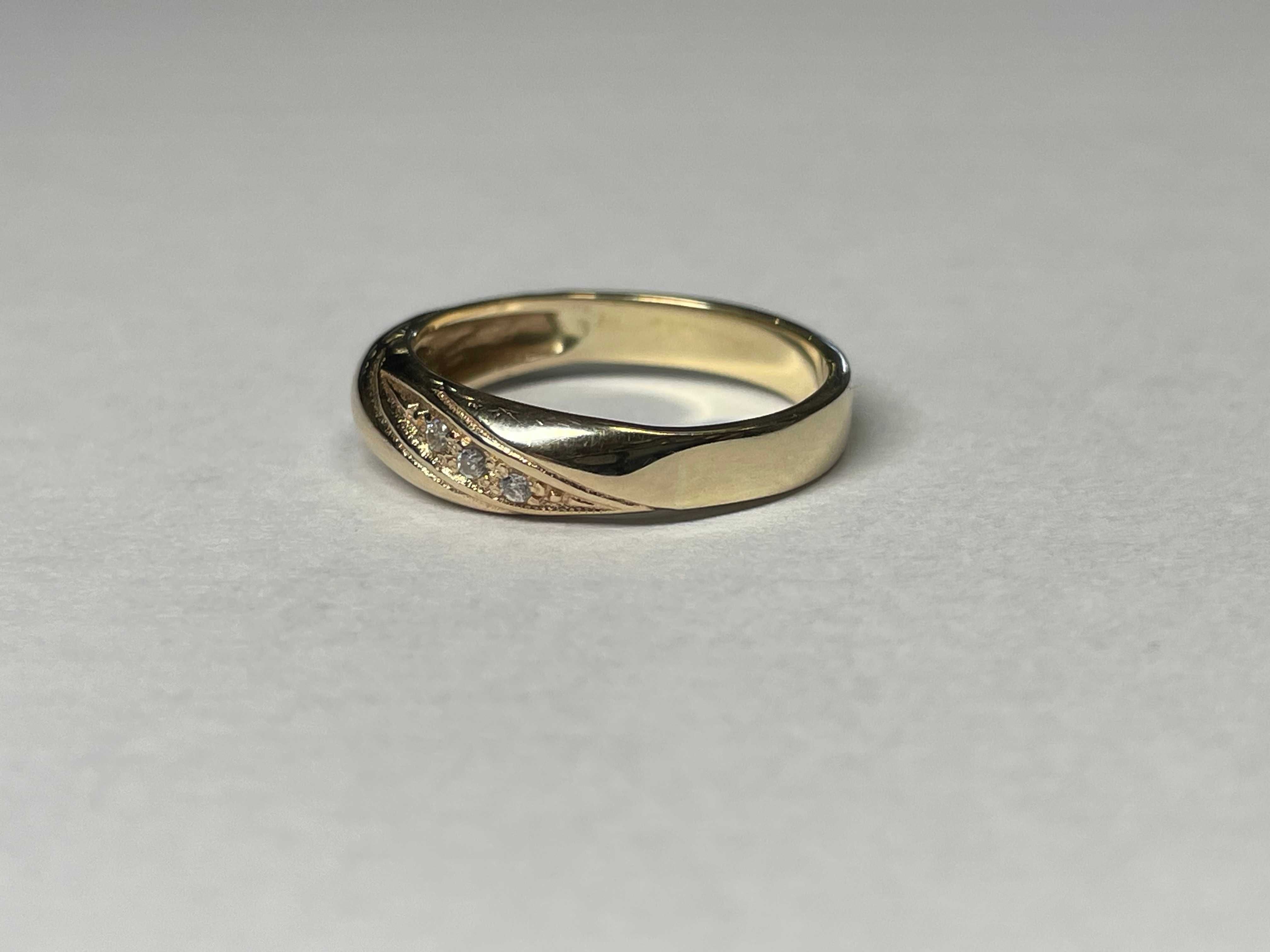 Złoty pierścionek 14kt 2,5 gram rozmiar 11