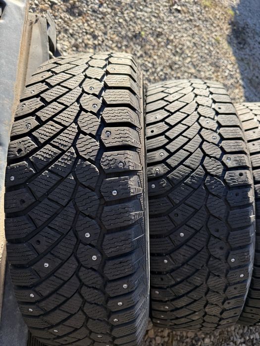 Зимова резина 215-70 р15 шип.