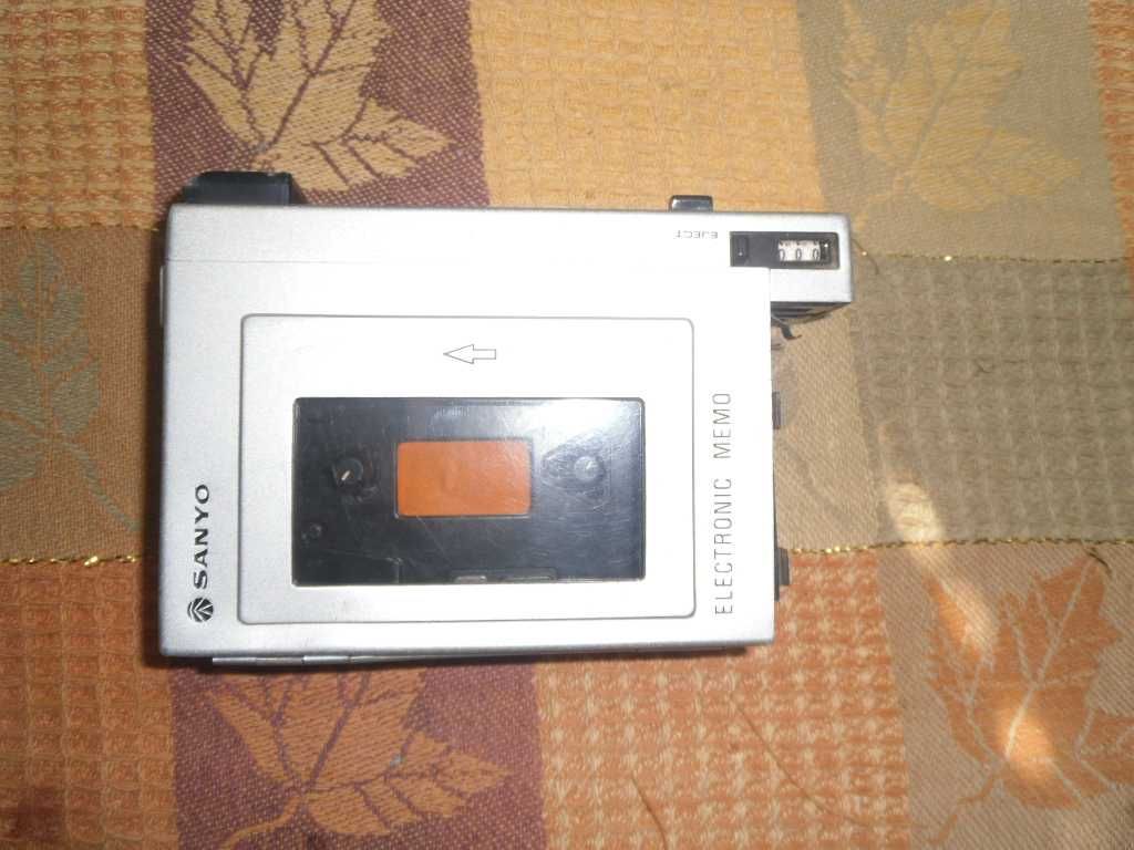 Аудиоплеер винтажный Sanyo electronic memo trc 2000