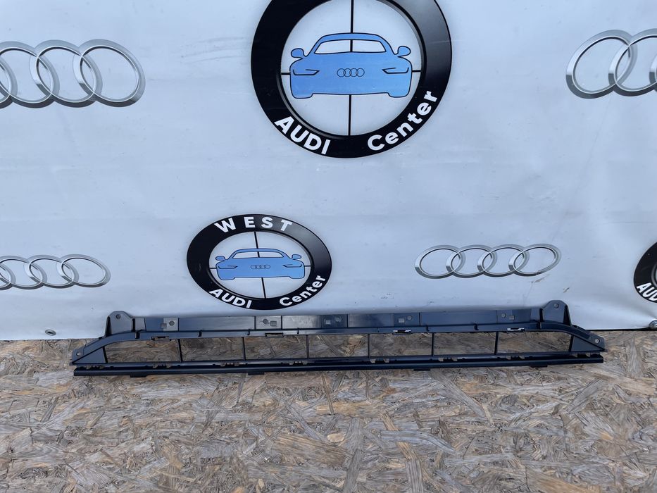 Audi Q5 80A решітка центральна нижня ауді ку5 решітка переднього бампе