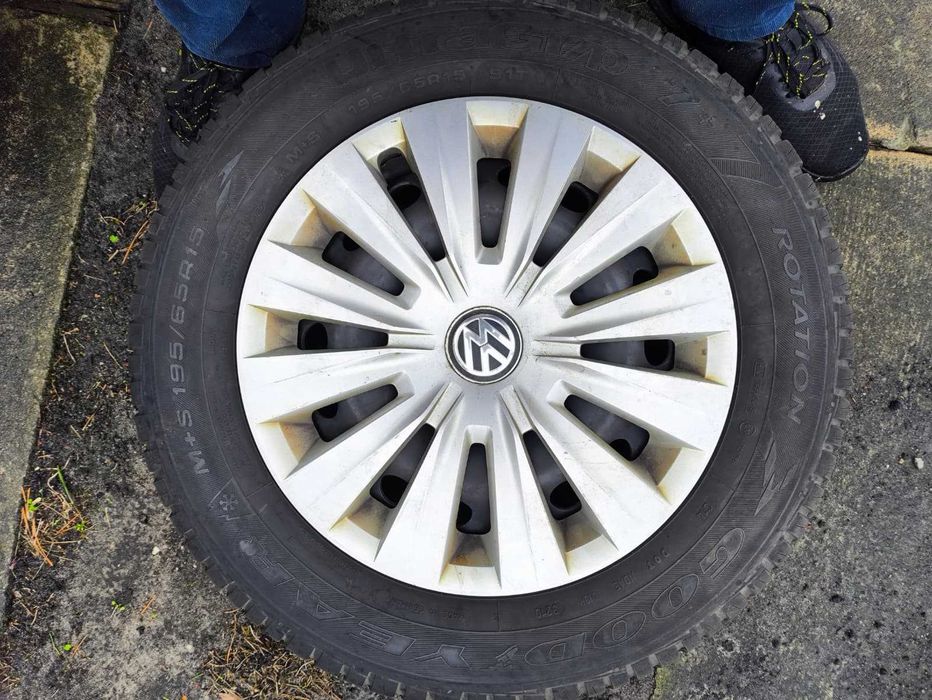 Koła Good Year R15 5x112 VW Golf V 1.9 Tdi. Opony zimowe