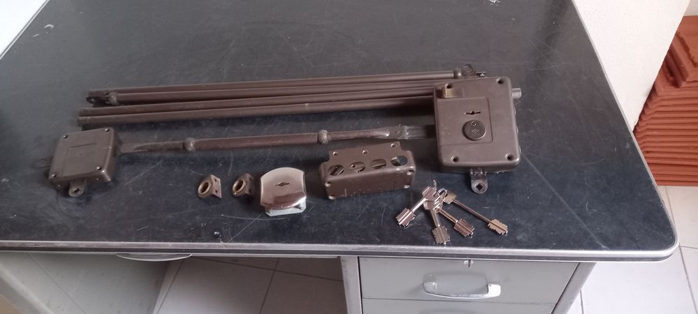 Fechadura "CISA" 4 trancas