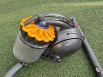 Odkurzacz Dyson CY27 ładny stan szczotka podlogowa