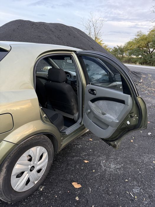Авто Chevrolet Lacetti SX газ/бенз