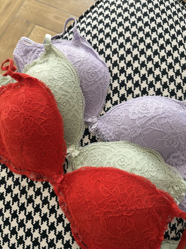 Бюстгалтери intimissimi