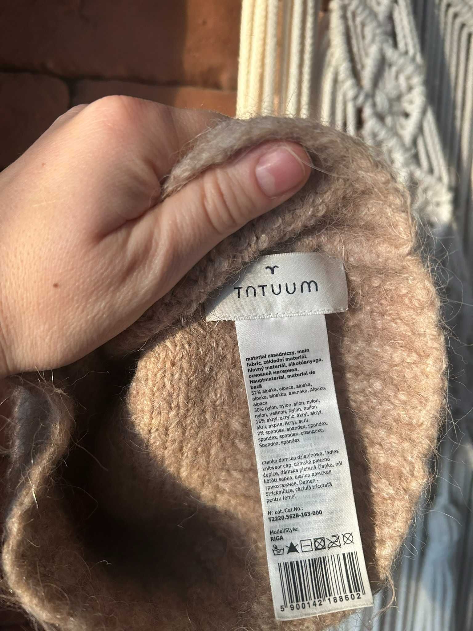Czapka firmy Tatuum