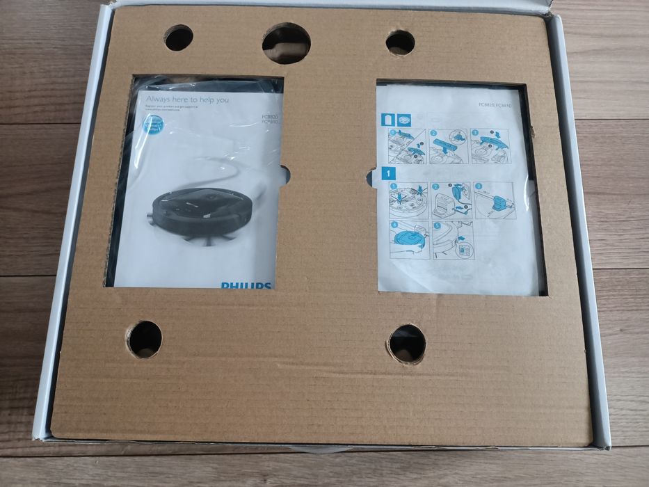 Robot czyszczący odkurzacz PHILIPS FC 8810 wyświetla błąd podczas Łado