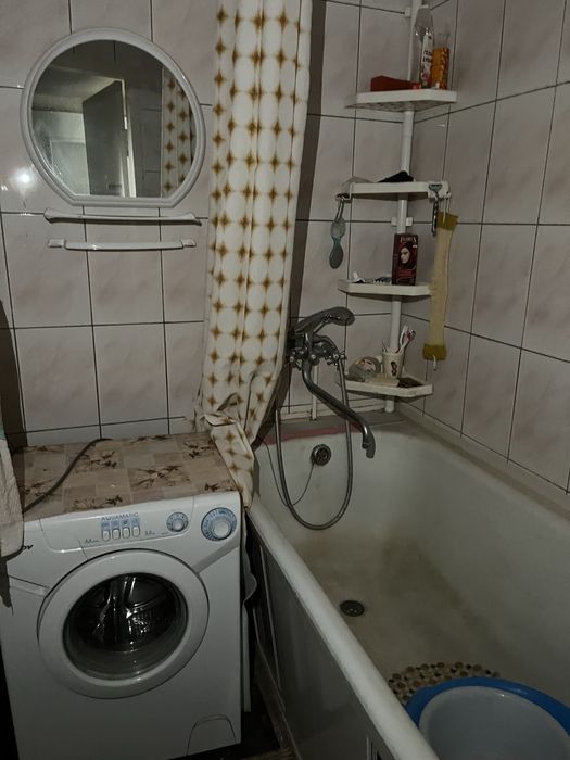 Продам 2 к. кв. Чугуев( центр)