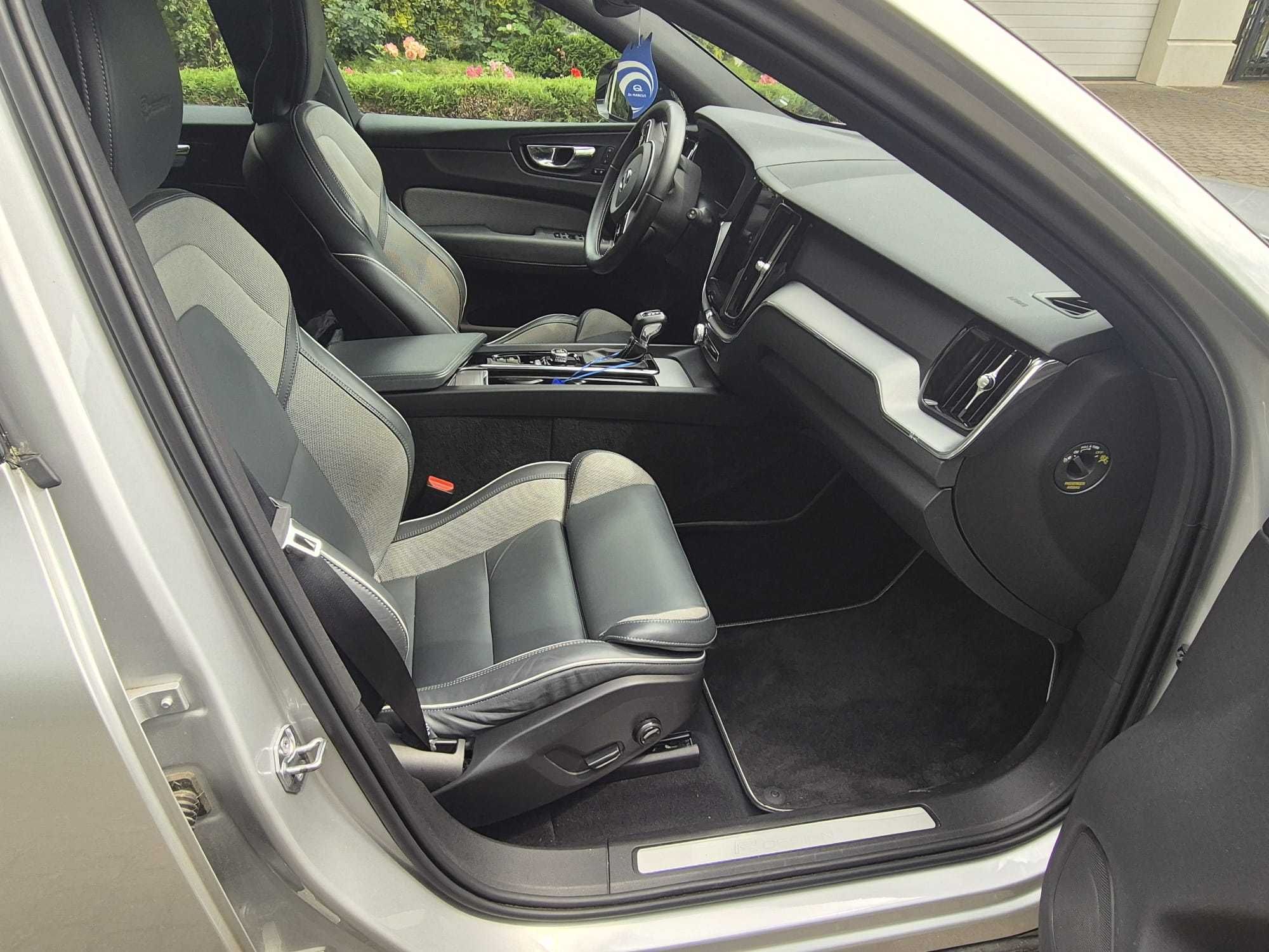 Volvo XC60 R-Design D4 190KM • Automat • 2019 • Tylko 39 000 km!