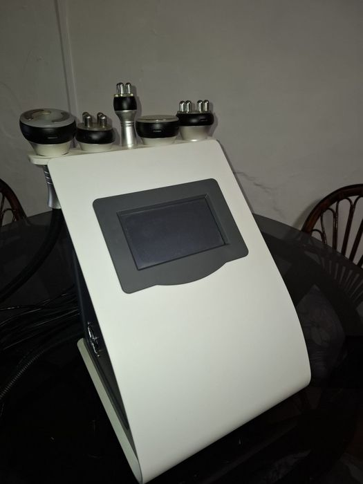 Máquina de Cavitação e Radiofrequência – Corpo e Rosto (como nova)